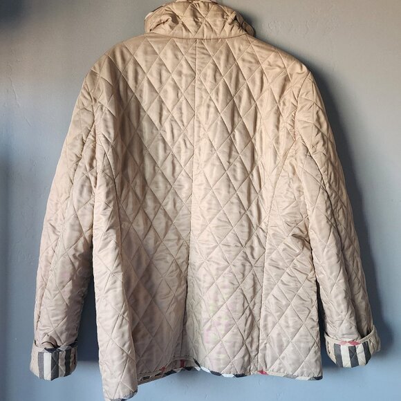 Burberry Quilted Jacket "EUC" - Picture 9 of 16